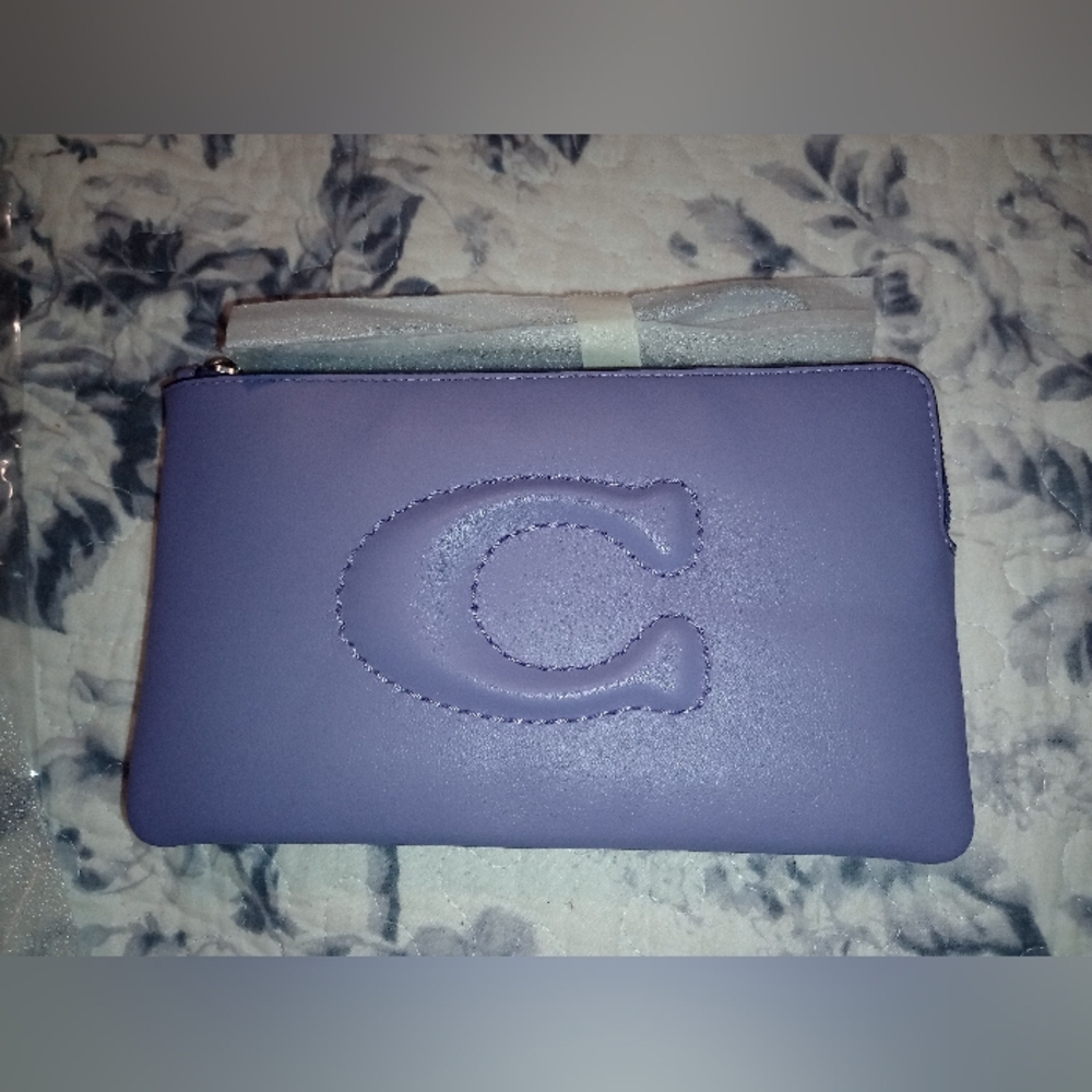NWT💃Coach Large Corner Zip Wristlet